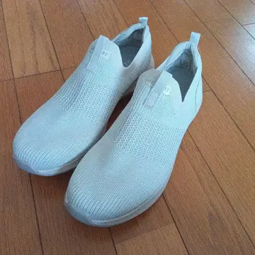 경량 메쉬 슬립온 화이트
