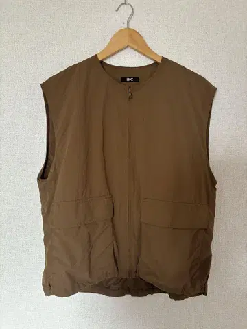 UNIQLO U 나일론 베스트 베이지 L