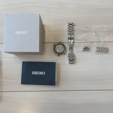 SEIKO 5 SBSA257