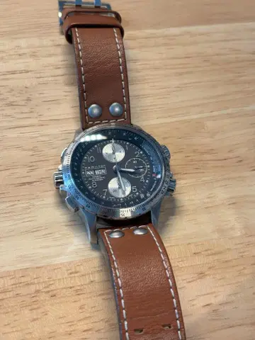 해밀턴 카키 애비에이션 X-Wind 크로노그래프 손목시계