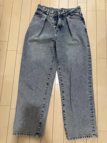 [ SALE ] 릴리 브라운 2way 턱 와이드 데님 팬츠