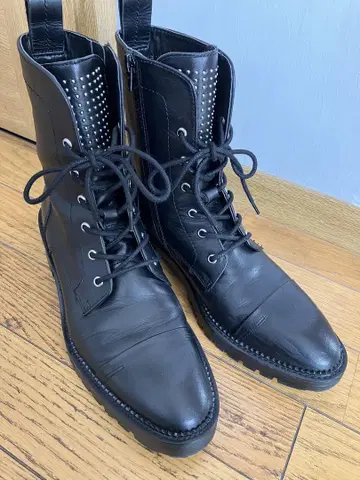 새상품급 ZARA 천연 가죽 스터드 레이스업 슈즈 블랙