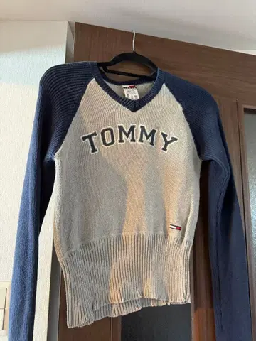 TOMMY 니트