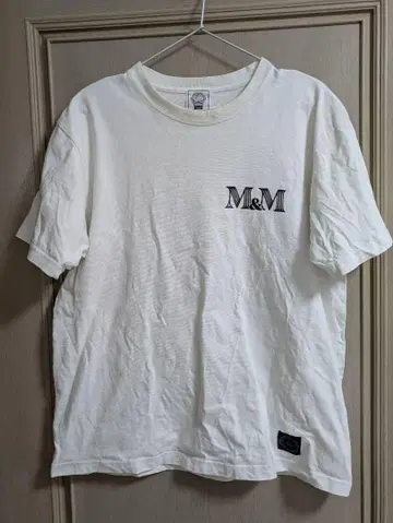 M&M 티셔츠 L 사이즈