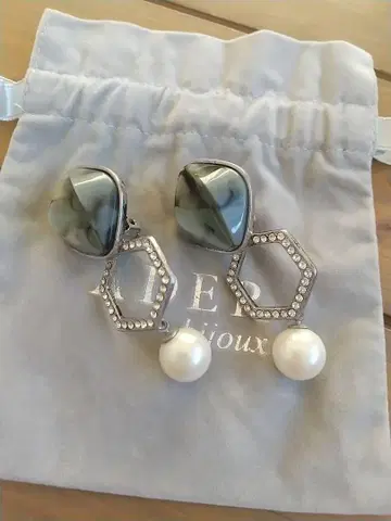 아델 비쥬 ADER.bijoux 귀찌