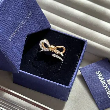 [ SWAROVSKI ] 정품 반지 LIFELONG MEDIUM BOW