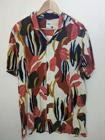 ZARA 꽃무늬 반팔 셔츠