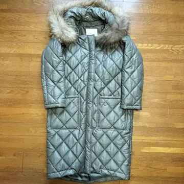 그레이 퍼(fur) 포함 퀼팅 자켓
