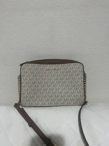 Michael Kors MK 로고 모노그램 숄더백