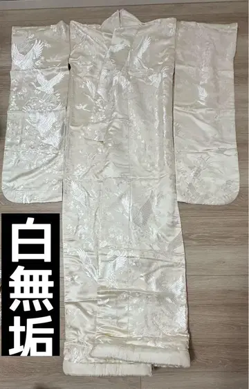 시로무쿠 학과 꽃 문양 자수 일본 의류 결혼식 사전 촬영