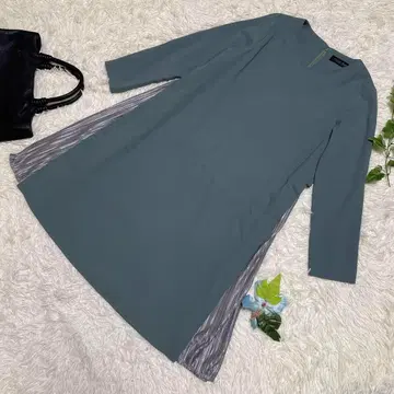 컨디션 최상 옷장 스토리 무릎 기장 원피스 그린 사이드 플리츠 M