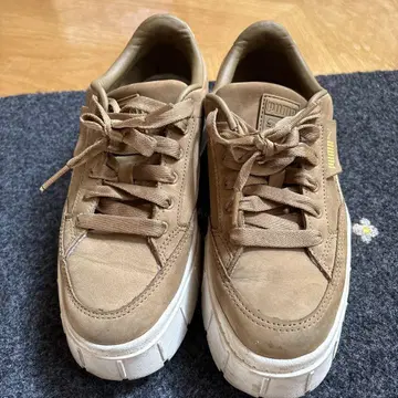 Puma 통굽 스니커즈 베이지