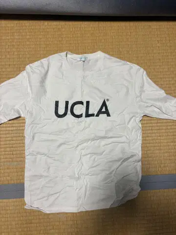 UCLA 화이트 T셔츠 L 사이즈