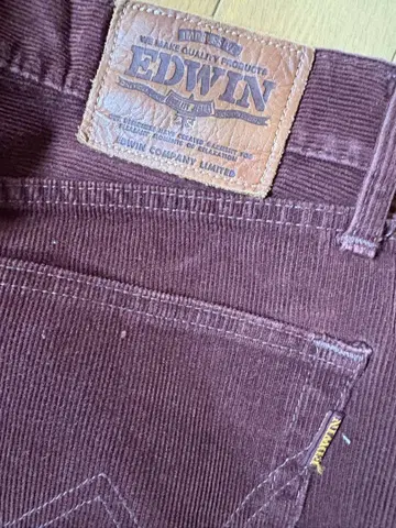 EDWIN 버건디 컬러 구제 코듀로이 팬츠