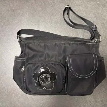 새상품급 충전솜 나일론 포켓 데이지 숄더 MARY QUANT