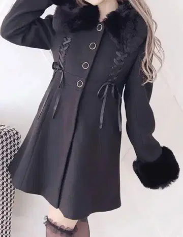 MA*RS 스핀들 리본 퍼 롱 코트