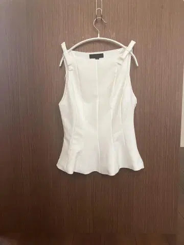 ZARA 화이트 슬리브리스 상의 XS