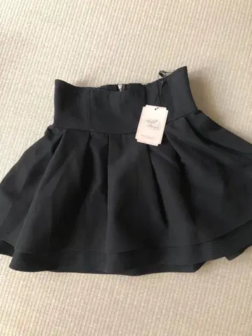 새상품 택 포함 미셸 마카롱 XS 역대급!! 슬림 레그가 되는 스커트