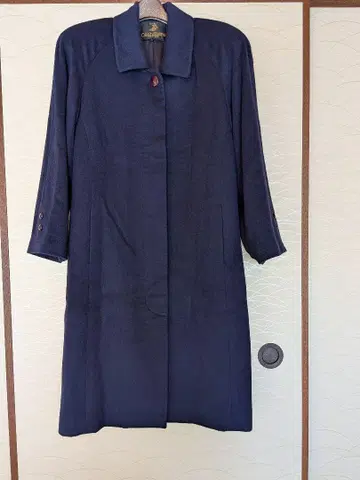 네이비 롱 코트 버튼 포함 캐시미어 100%