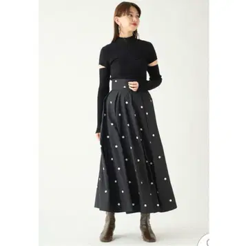 SNIDEL 도트 무늬 블랙 롱 스커트