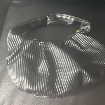 극미품! 무라오카 미사토 x y/m 엠보싱 플리츠 BAG