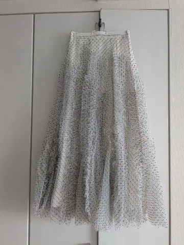 [미사용 새상품 택 포함] snidel 랜덤 프릴 샤샤 스커트