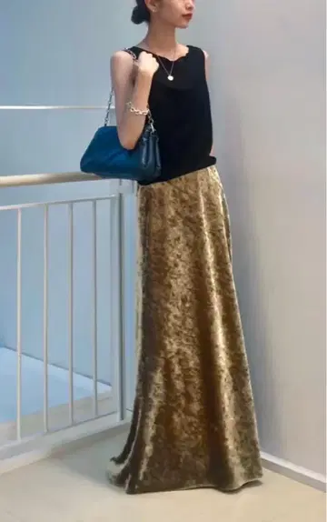 유나이티드 애로우즈 카키 벨로아 롱 스커트