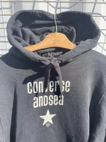 컨버스 윈드앤씨 후드티