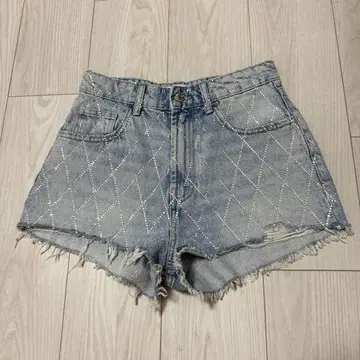 ZARA 데님 숏팬츠 다이아몬드 패턴