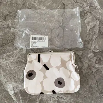 마리메꼬 UNIKKO 파우치 베이지 가마구치