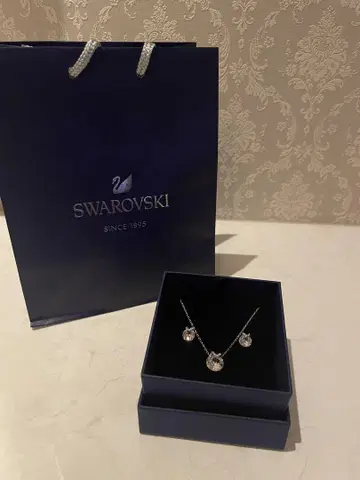 Swarovski 크리스탈 펜던트 목걸이