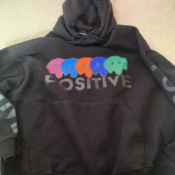 POSITIVE 컬러풀 스컬 후드티 블랙