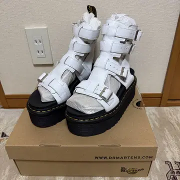 새상품 Dr. Martens GIAVANNA 닥터마틴 지아반나