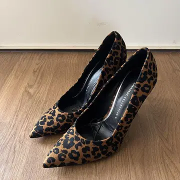 새상품 ZARA 레오파드 핑힐 레오파드 무늬 23.5cm 여성용