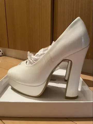 화이트 하이힐 23cm 결혼식 12cm 힐