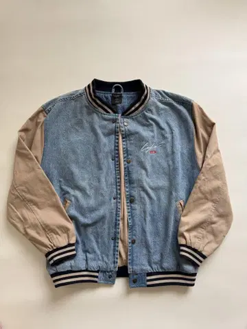 Leyline 데님 바시티 자켓 베이지 소매 이소재