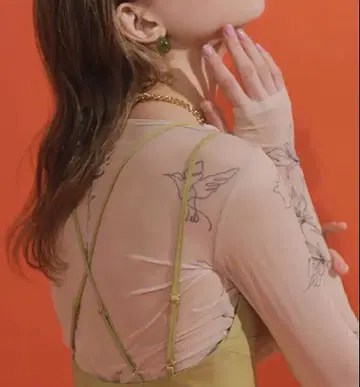 eimy istoire 타투 스킨 시어 탑 베이지