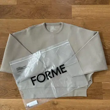 히가시하라 아키 FORME 밀라노 리브 니트 크루넥 베이지
