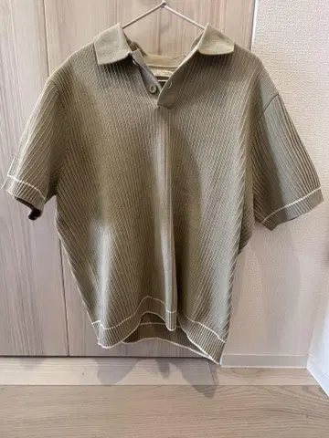 ZARA 올리브 그린 리브 피케 셔츠