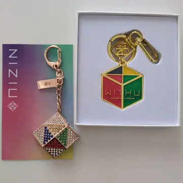NiziU 큐브 키링