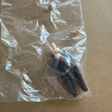 넨도로이드모아 옷 갈아입히기 수트 02 블랙 베스트 & 그레이 셔츠