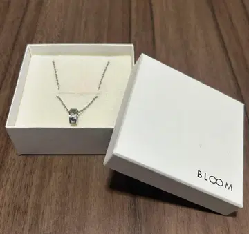 새상품급 BLOOM 실버 목걸이 박스 포함