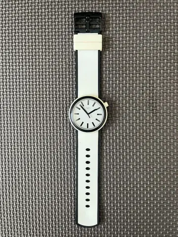 SWATCH 손목시계 화이트/블랙 30m 방수