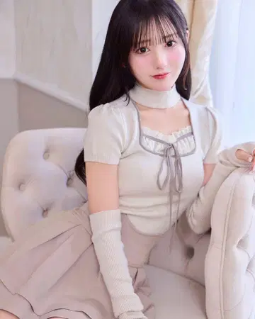 미셸 마카롱 초커 니트탑 베이지 프리 사이즈