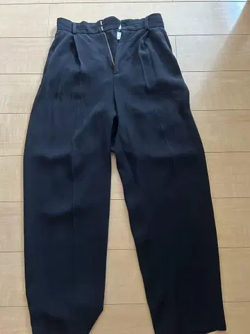 6 로쿠 GEORGETTE TUCK PANTS 2 블랙