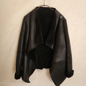 블랙 무스탕 코트 오픈 프론트