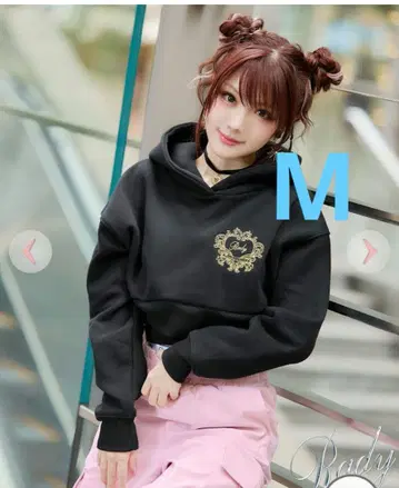 rady 하트 프레임 숏 후디 M 사이즈 블랙 x 샴페인 골드