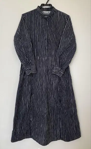 marimekko 네이비 화이트 스트라이프 롱 셔츠 원피스 38