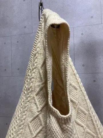 VINTAGE 유일무이 하나뿐인 레트로 앤티크 니트 베스트