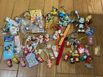 헤이세이 레트로 지역 한정 스트랩 키티 디즈니 리락쿠마 큐피